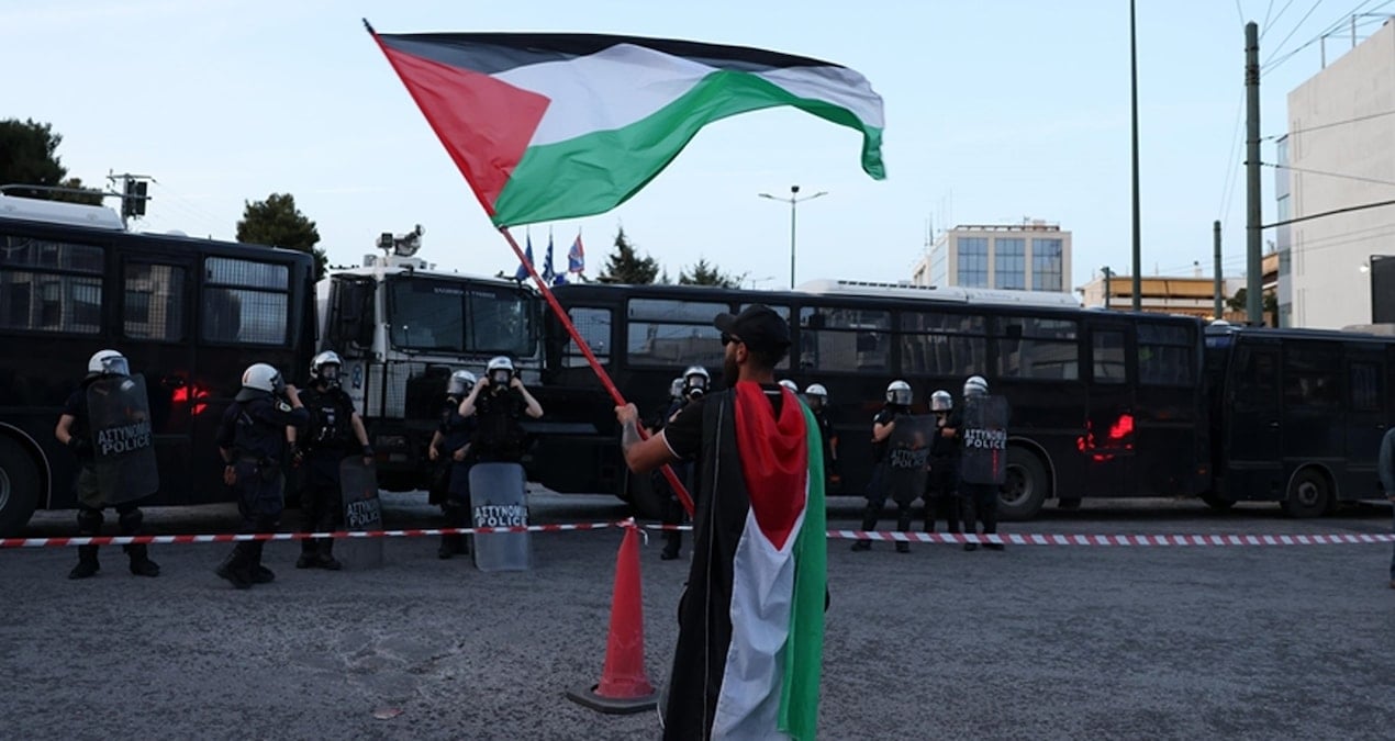 israilli yatirimcilara ait otele kirmizi boya atildi fa5ID48F