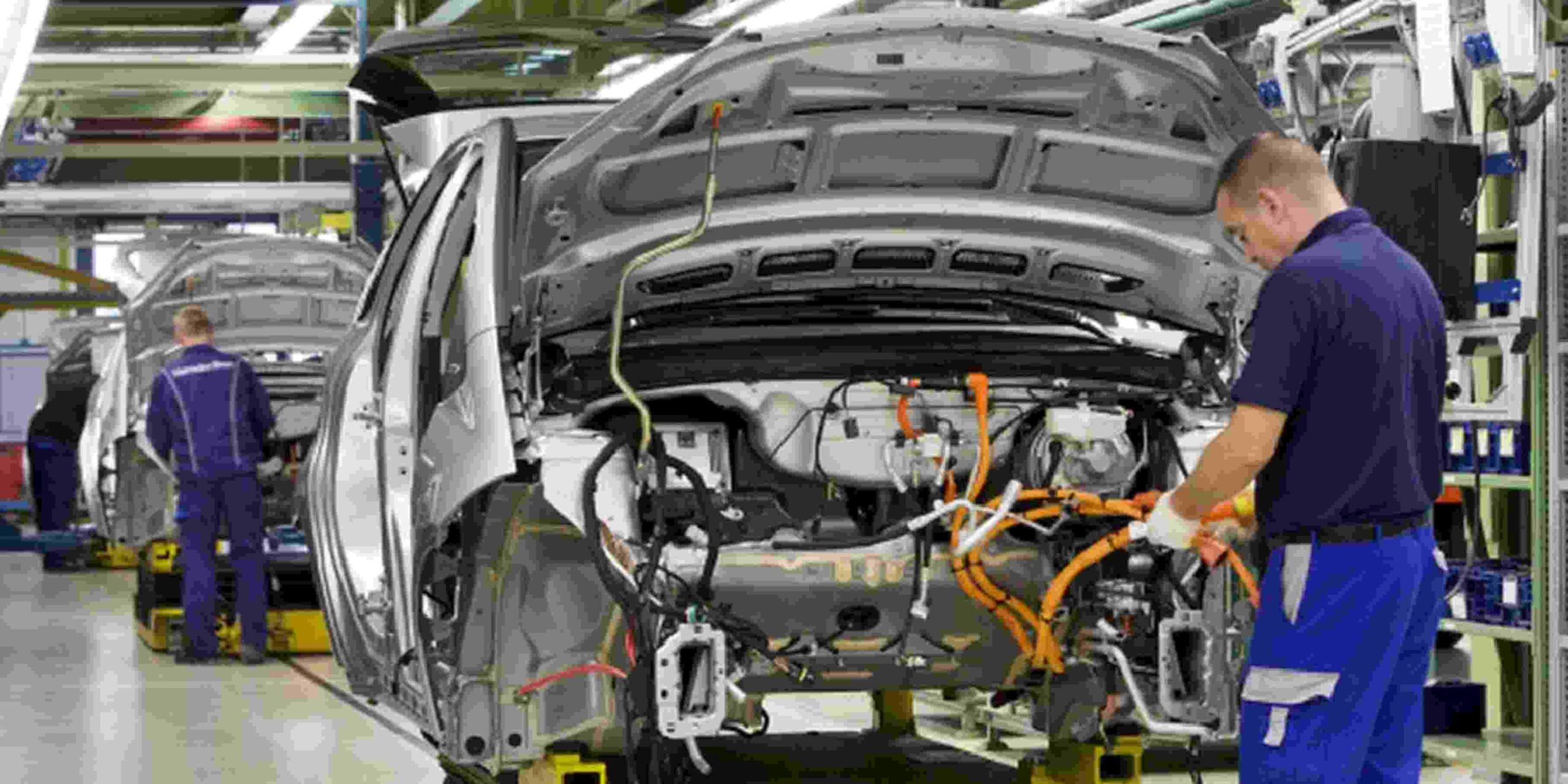 unlu otomobil markasi yuz binlerce aracini geri cagirdi ZIGwasSW