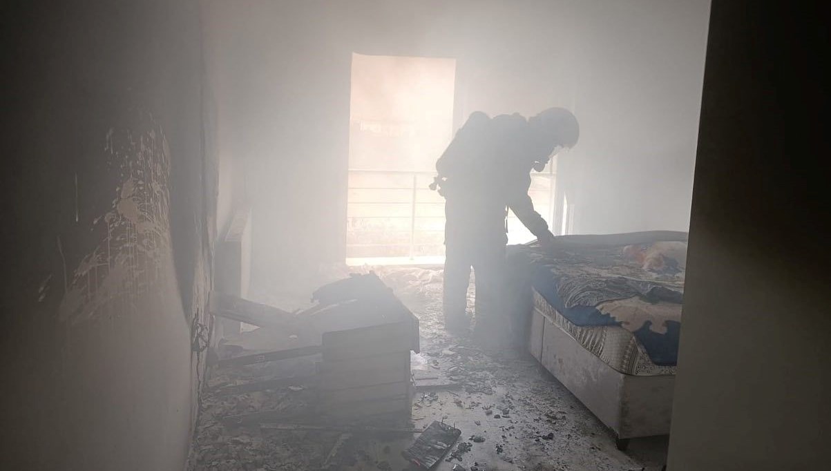 arsuzda bir ev alevlere teslim oldu ykRyNggt.jpg