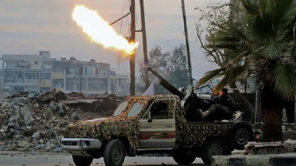 suriye savunma bakani teror elebasi ile gorustu anlasmayi duyurdu 5HAEY64c