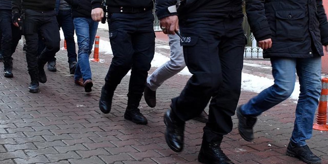 antalyada silah kacakciligi ve uyusturucu operasyonu cok sayida muhimmat ele gecirildi 25VxOuuM.jpg