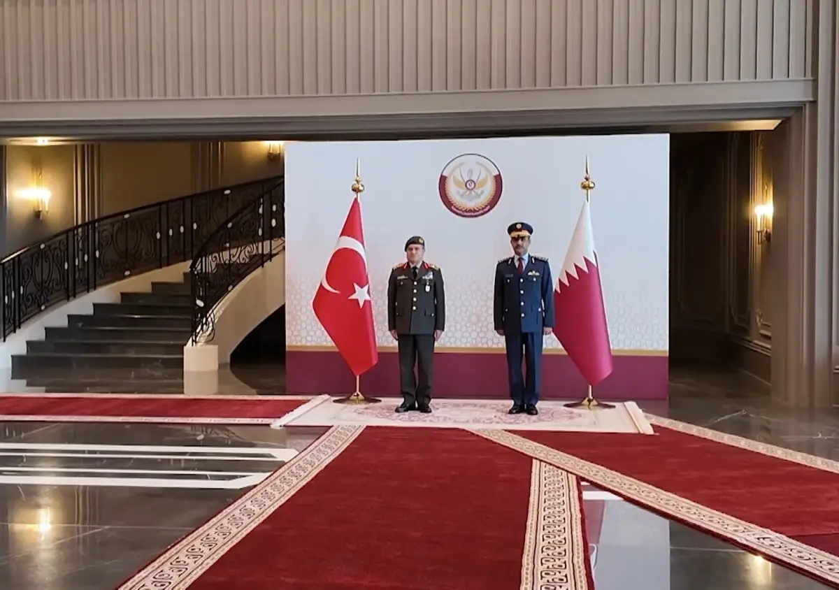 genelkurmay baskani bayraktaroglu katarda resmi temaslarda bulundu O6hFqSeB.jpg