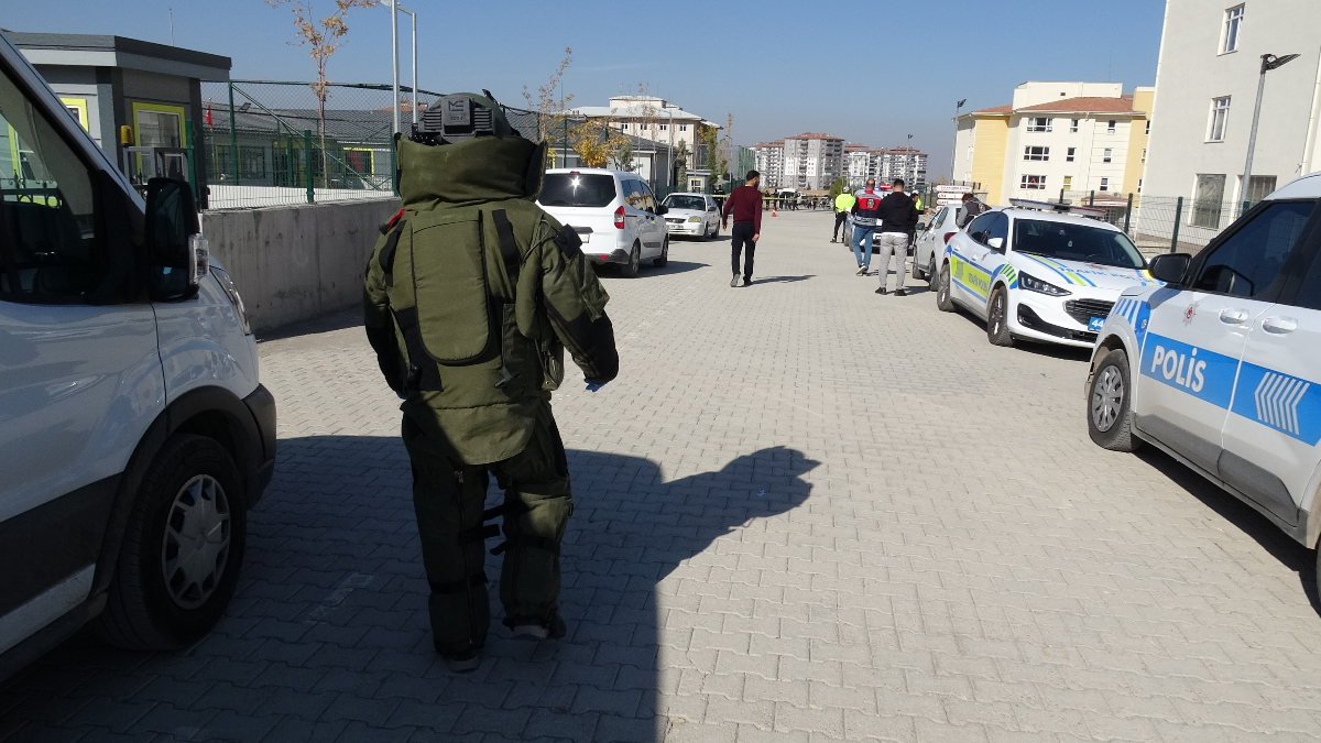 malatyada okul yerleskesinde supheli cisim panigi yPdp85zE.jpg