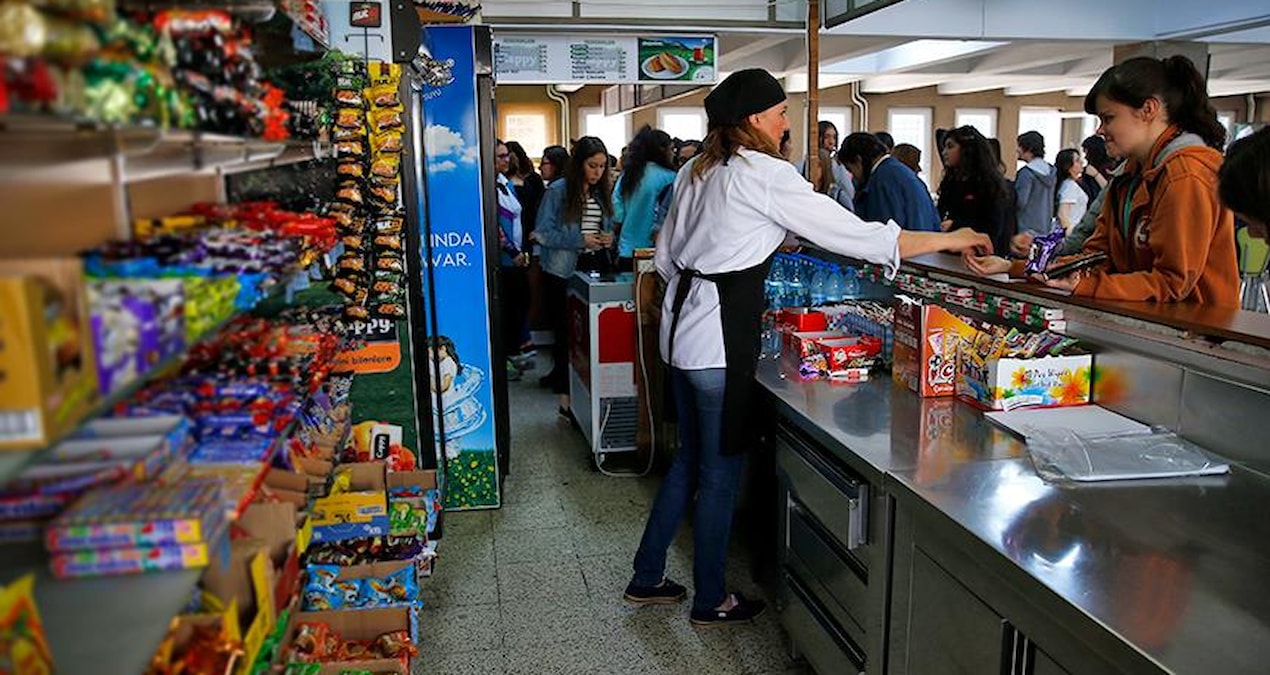 Okullara yeni zorunluluk: Öğrenci ve velileri ilgilendiriyor